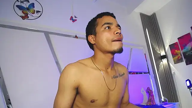Amber_and_Tyler_ Chat XXX in diretta