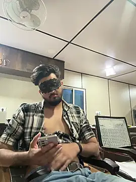 צ'אט XXX בשידור חי של spiral__man007