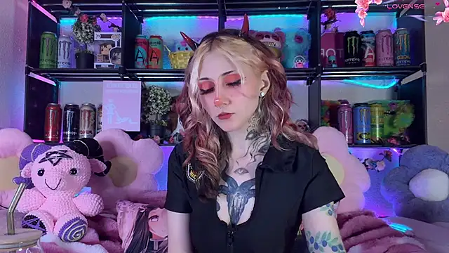 _Devill_Baby Live XXX-Chat