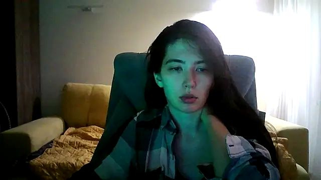 Luneyaa Chat XXX in diretta