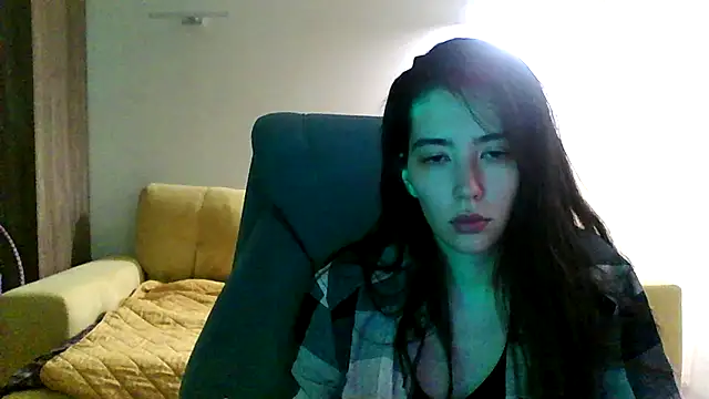 Luneyaa Chat XXX in diretta