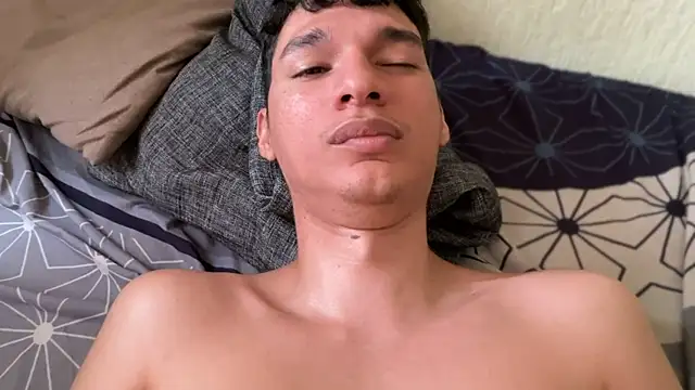 عرض كام Paulhot018