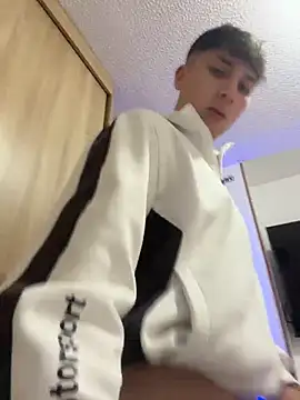 OLIVER_KのライブXXXチャット