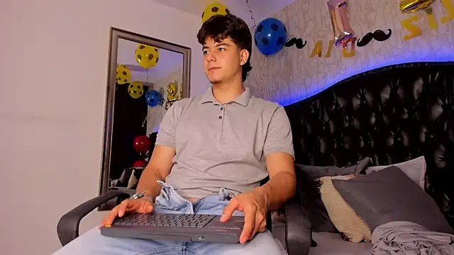 MaxCruz_'s Live XXX Chat