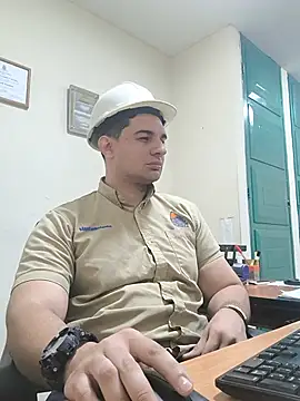 Czat XXX na żywo – Officeb0y