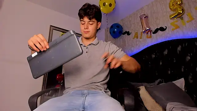 MaxCruz_n Live XXX chat