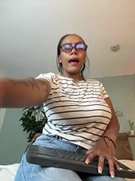 YariRose Live XXX Chat
