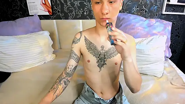 Mel_Fizz élő XXX-chatje