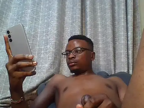 XXX chat uživo modela freakyboy255
