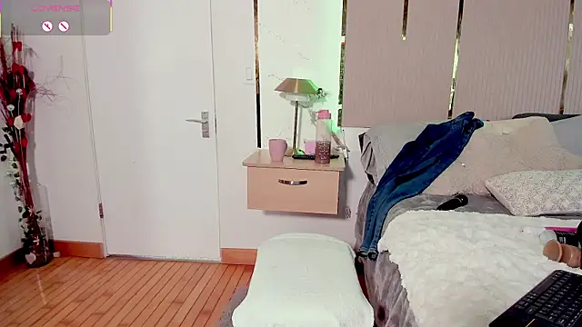 Онлайн чат XXX Jadeh_Williams02