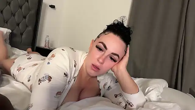 riri_bstvx Adlı Modelin Canlı XXX Sohbeti