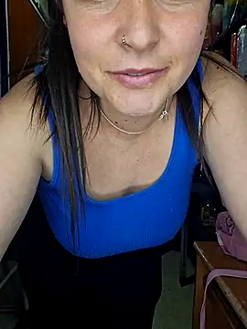 Isa_bella95のライブXXXチャット