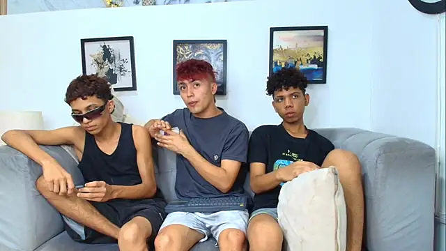 Czat XXX na żywo – AVENGER_BOYS2026