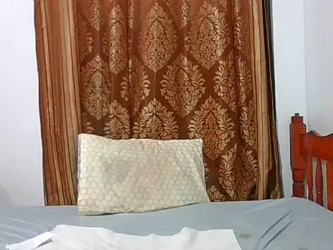 sweet_naughty Show Webcam