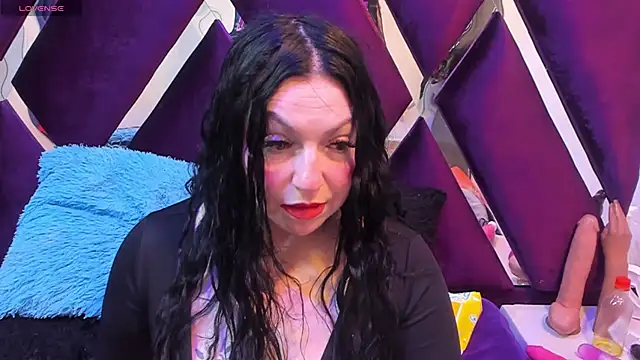 Онлайн чат XXX Luciana_Ass
