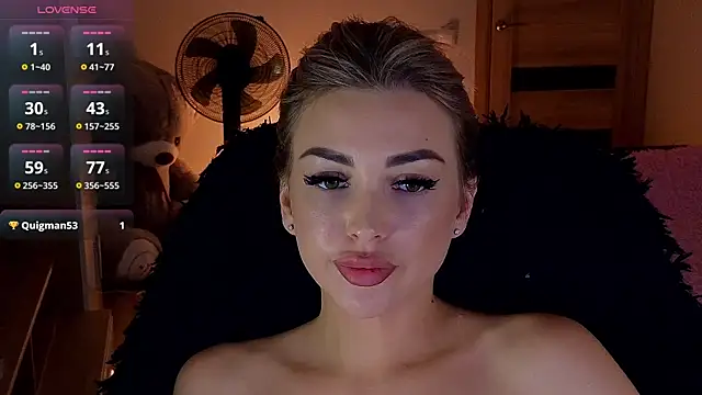 צ'אט XXX בשידור חי של MilanaOmg