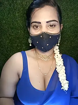 Nithyatamil Adlı Modelin Canlı XXX Sohbeti
