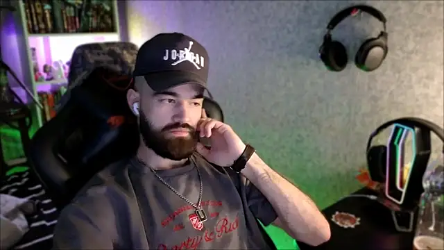 Živý XXX chat _Serious_Man