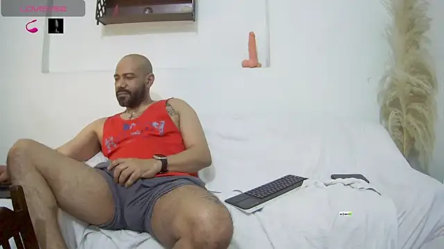 צ'אט XXX בשידור חי של bruce_bigg