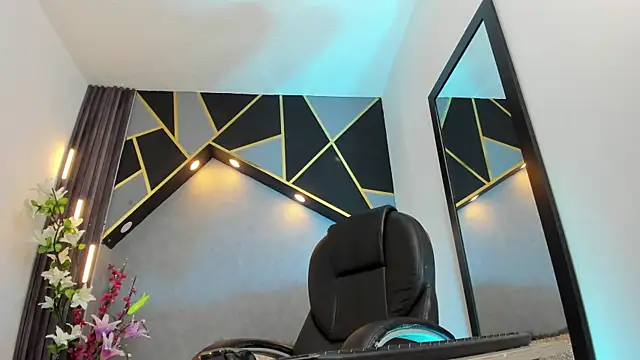 Mia_Dreaam Adlı Modelin Canlı XXX Sohbeti