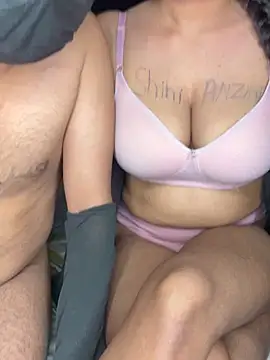 Sassywildcouple_ Show in webcam