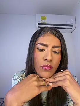 Zyrelia_Vael's Live XXX Chat