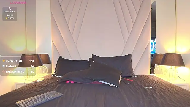 Živý XXX chat TokioDoll