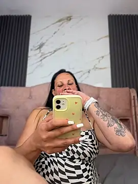 Cloe-Fire's Live XXX Chat