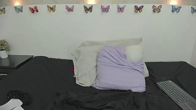 Chat XXX en directo de esmeralda_jenn11