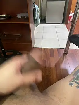 Show de putobaiano22cm na webcam