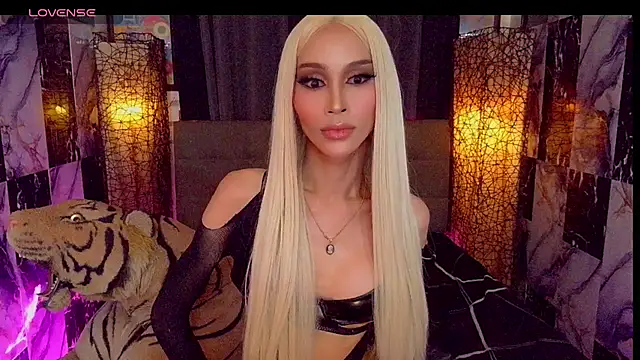 SeductiveSamanthaTS Adlı Modelin Canlı XXX Sohbeti