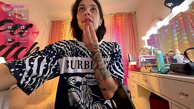 NattyFierros Chat XXX in diretta