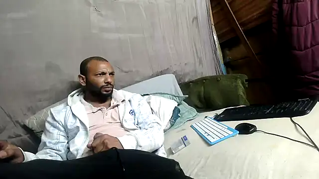 Camodick Adlı Modelin Canlı XXX Sohbeti