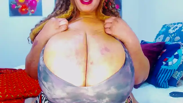THICKNTASTY88 Show in webcam