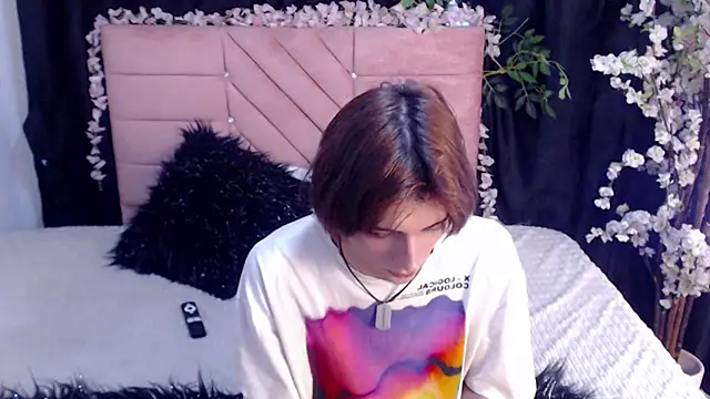 צ'אט XXX בשידור חי של oli_dusk