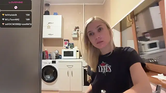 AngelJeni Adlı Modelin Canlı XXX Sohbeti