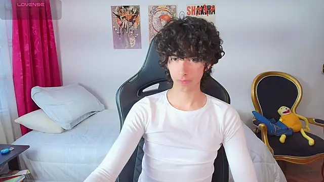 Nude_Boy18: онлайн-секс-чат