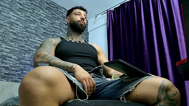MasculineGuy99 Webcam show