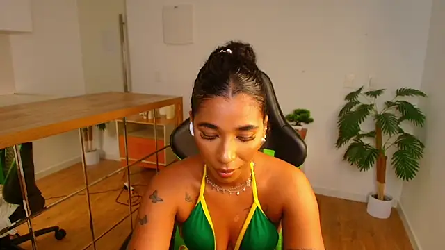 Karen_winslet Live XXX-Chat