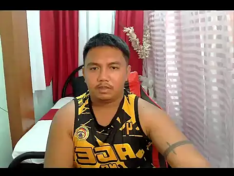 davidhotdesire 即時 XXX 聊天
