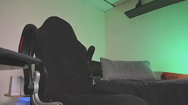 Czat XXX na żywo – james_connor2