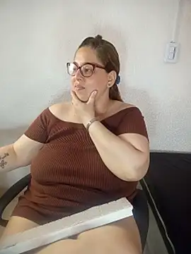 Chat XXX en directo de Kataleyamilf69_
