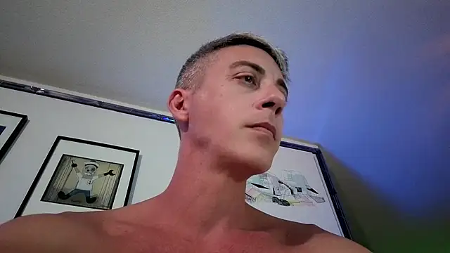 1Hugo1 Live XXX-chat