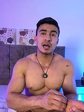 Chat +18 de Chris_Clarck ao vivo