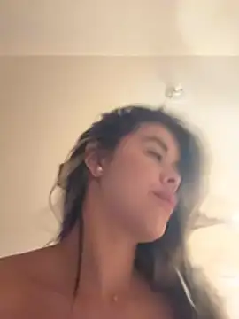 Emilia_Bakerr Chat XXX in diretta