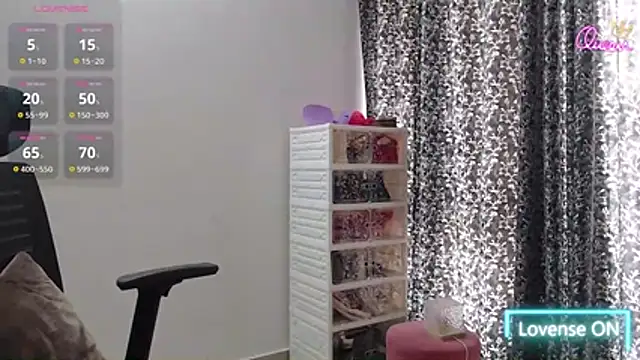 Screen_Queen_xoxo's Live XXX Chat