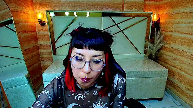Chat XXX ao vivo de Ravenn_r