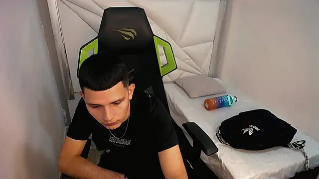 Pov_man777's Live XXX Chat