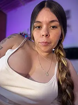 Chat +18 de carolina16love ao vivo