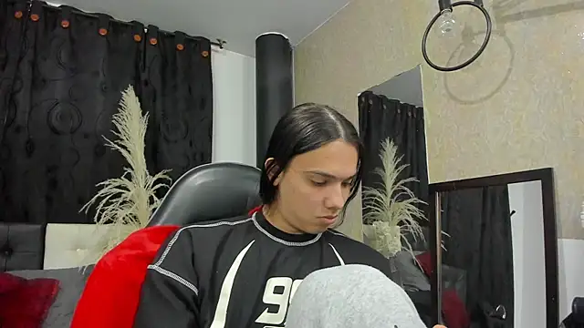 Almaazz webcam show